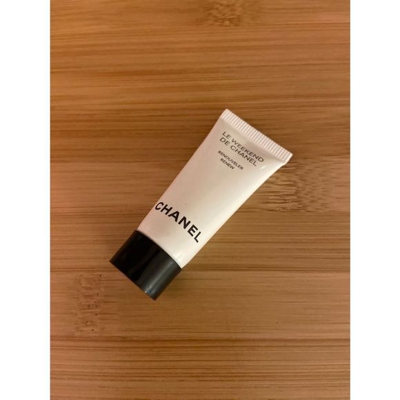 CHANEL Other - Chanel • Renew